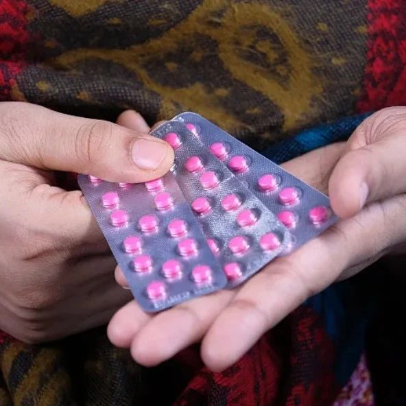 医学综述：二甲双胍能否治疗银屑病